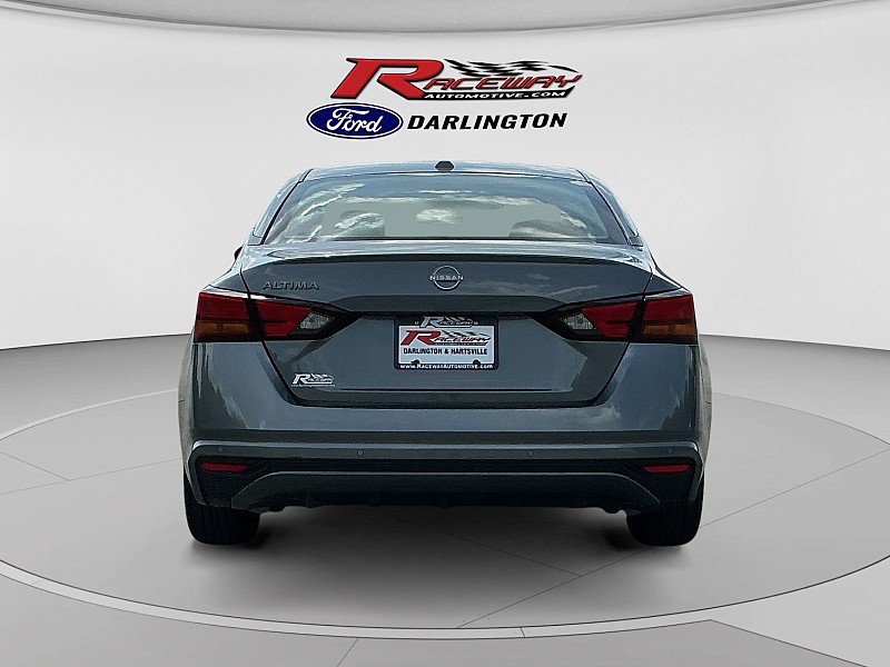 Used 2025 Nissan Altima 2.5 SV FWD image 4