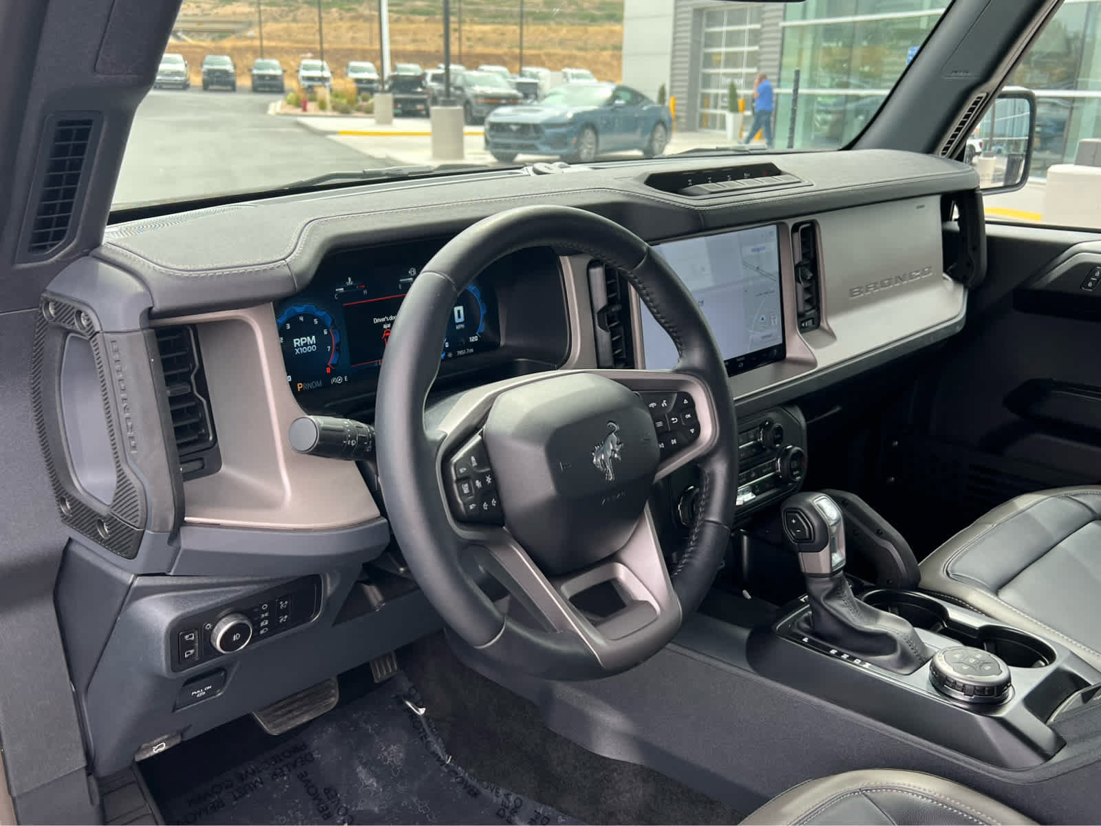 Certified 2025 Ford Bronco Outer Banks w/ Sasquatch Package AWD/4WD image 28