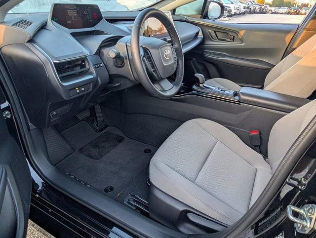 Used 2025 Toyota Prius LE image 7