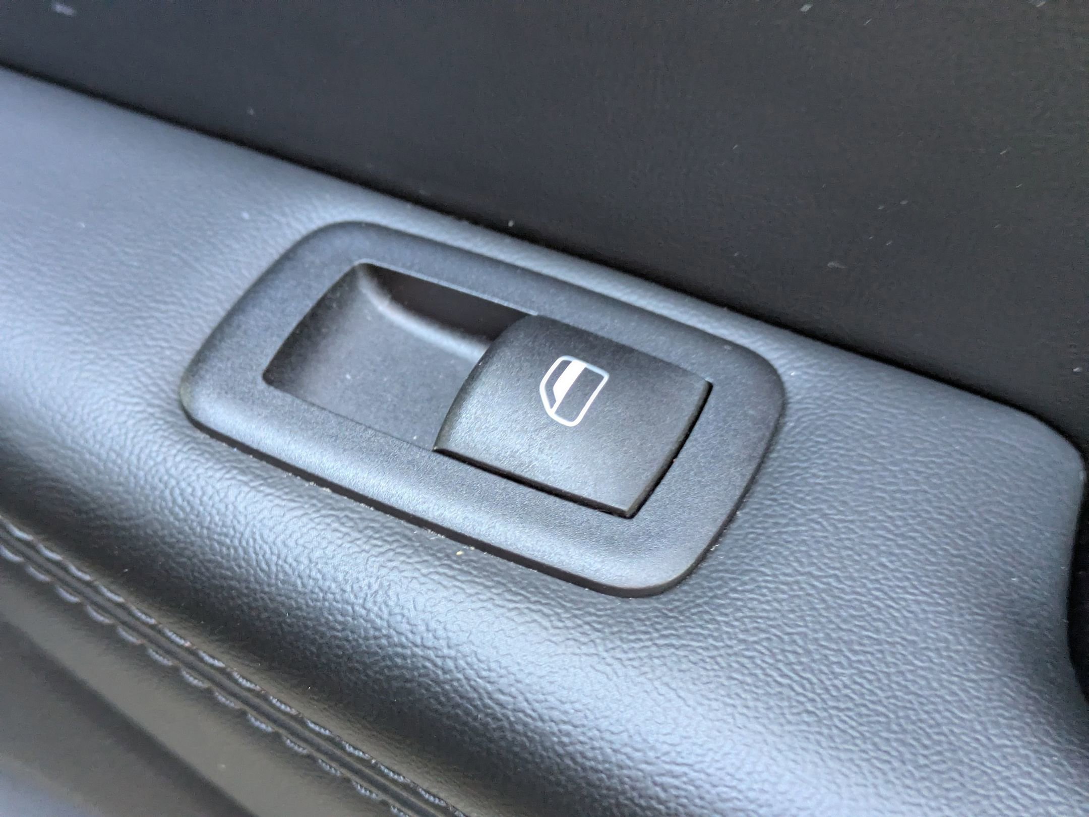 Used 2021 Jeep Grand Cherokee Laredo X image 33