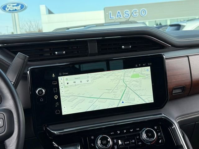 Used 2025 GMC Sierra 3500 Denali Ultimate AWD/4WD image 3