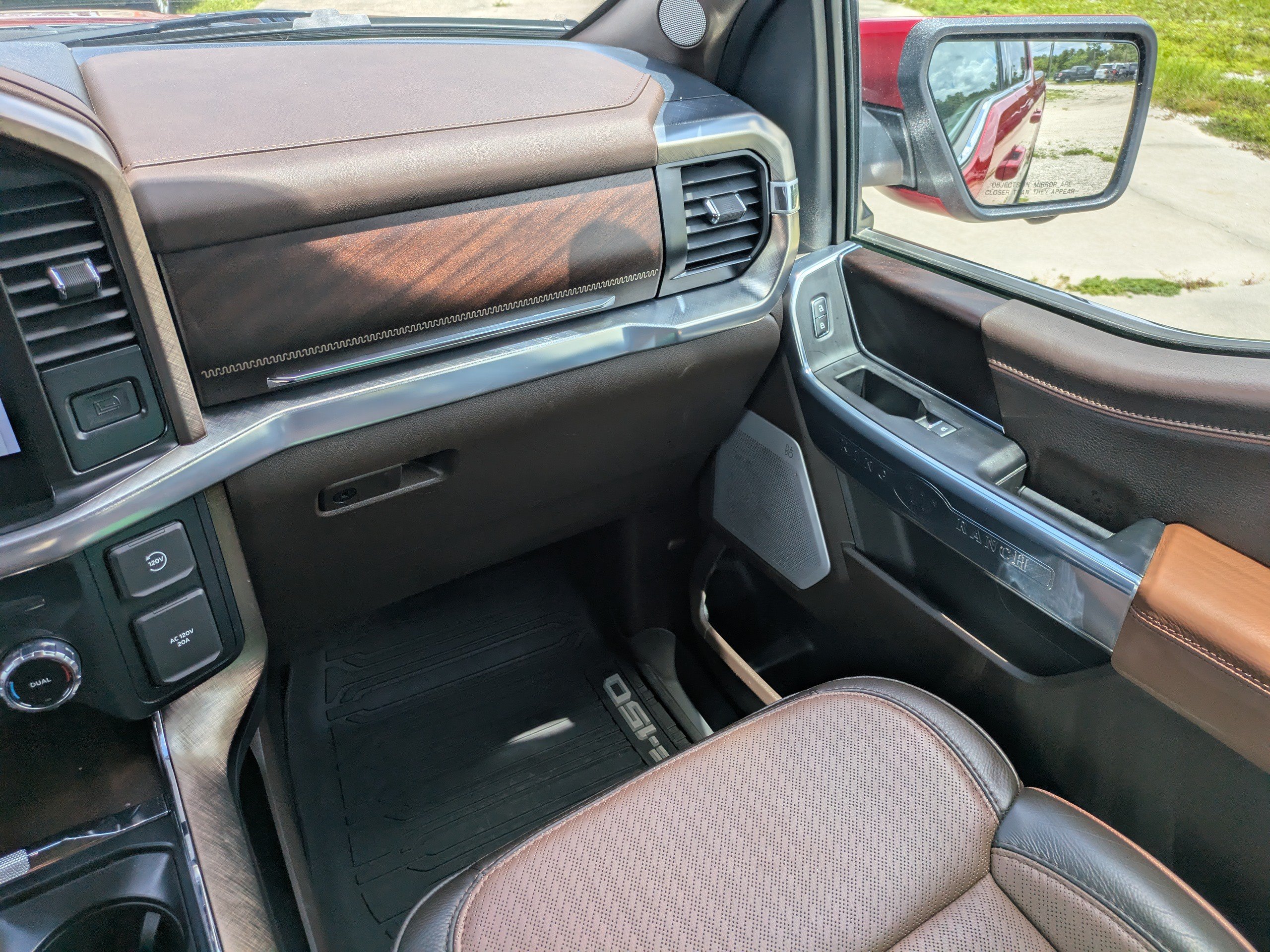 Certified 2025 Ford F150 King Ranch AWD/4WD image 16