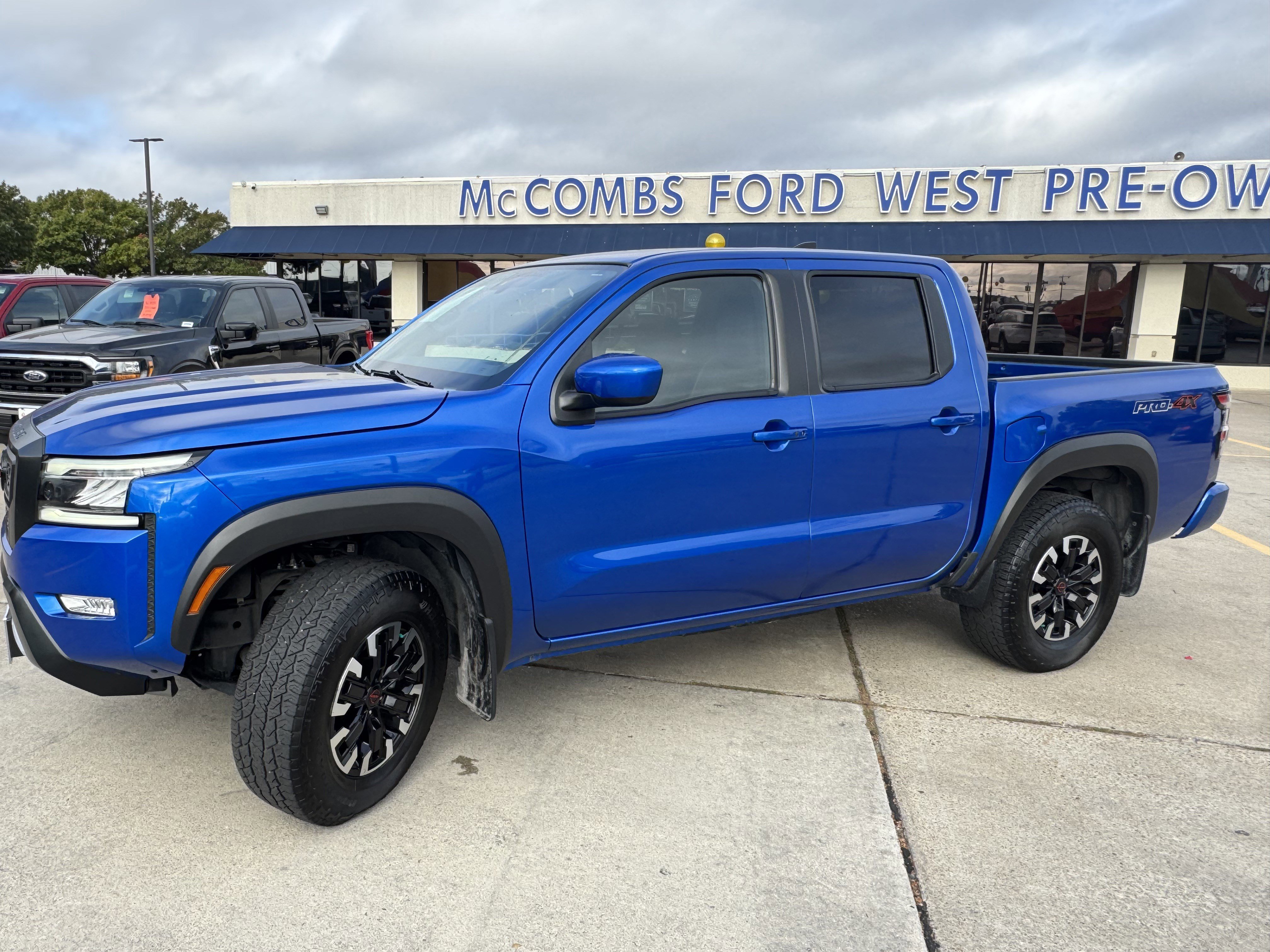 Used 2024 Nissan Frontier PRO-4X w/ Off-Road Protection Package image 8