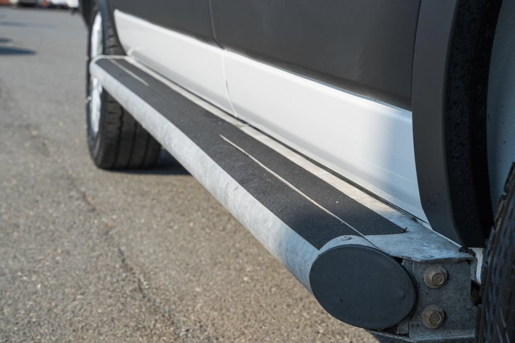 Certified 2025 Ford Transit 250 Low Roof w/ Exterior Upgrade Package RWD image 19