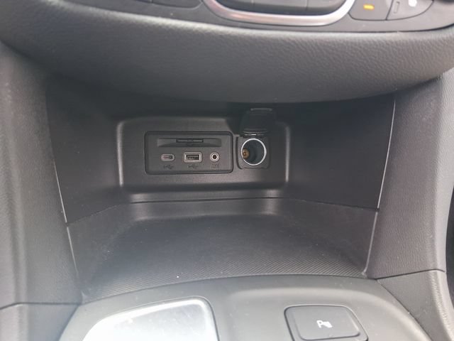 Used 2022 Chevrolet Equinox LT FWD image 22