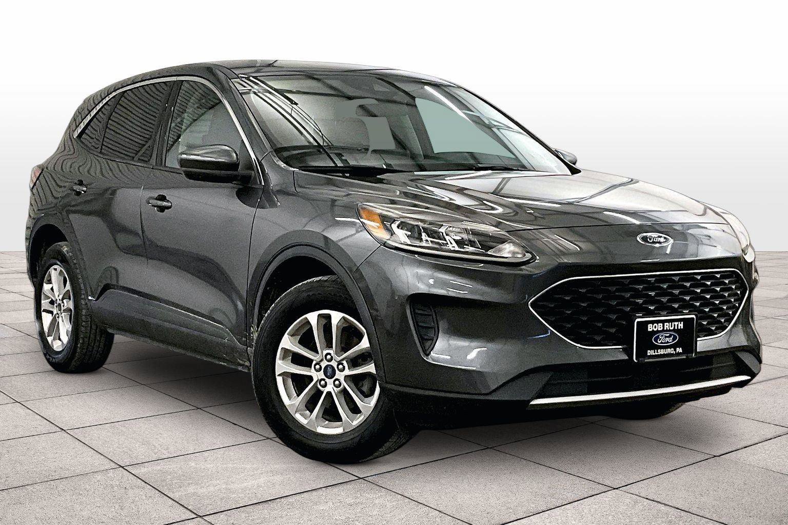 Certified 2020 Ford Escape SE image 2