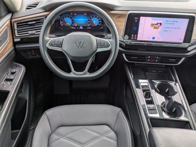 Used 2024 Volkswagen Atlas SE FWD image 16