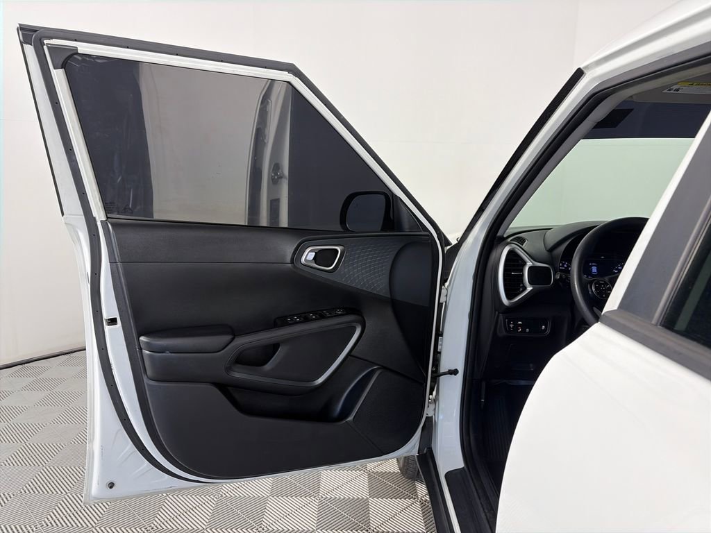 Used 2021 Kia Soul S FWD image 10