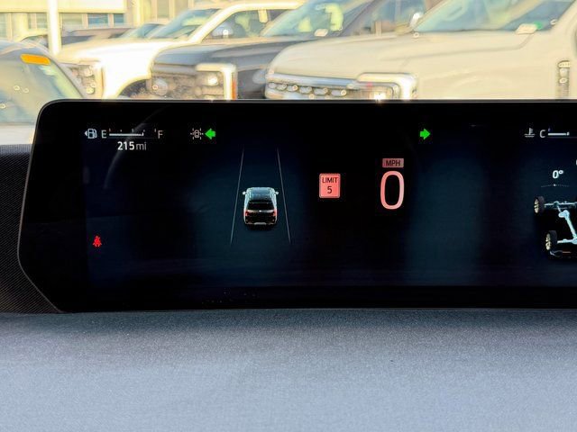 Certified 2025 Ford Expedition Active image 25