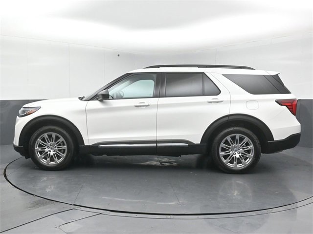 Certified 2025 Ford Explorer Active w/ Active Comfort Package image 3