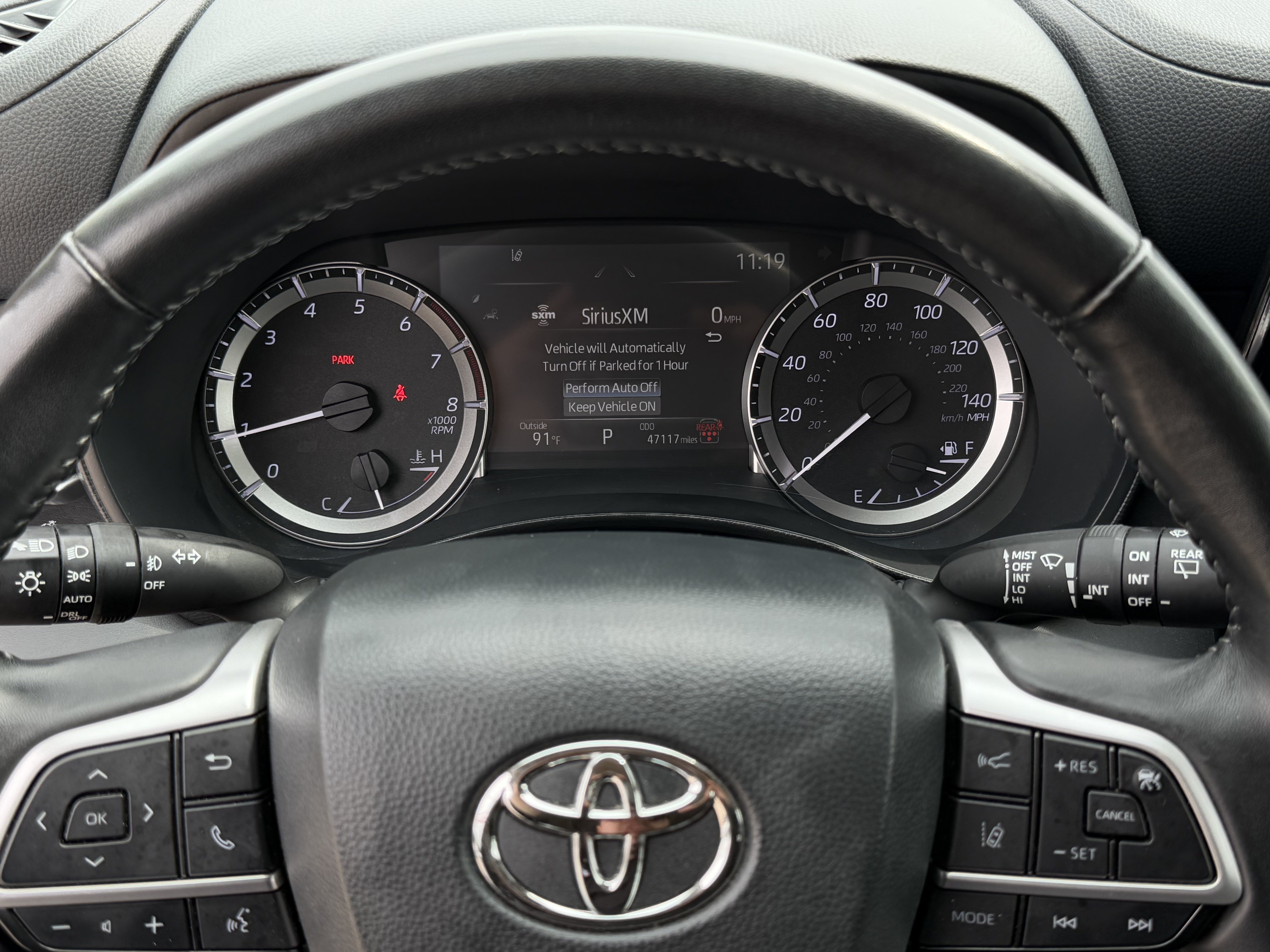 Used 2025 Toyota Highlander LE FWD image 20