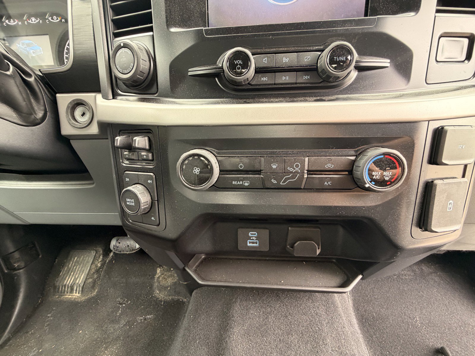 Certified 2023 Ford F150 XLT w/ Trailer Tow Package AWD/4WD image 15