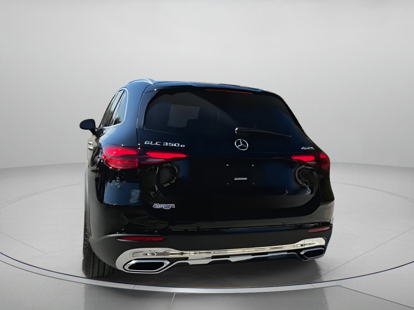 Used 2025 Mercedes-Benz GLC 350e 4MATIC image 16