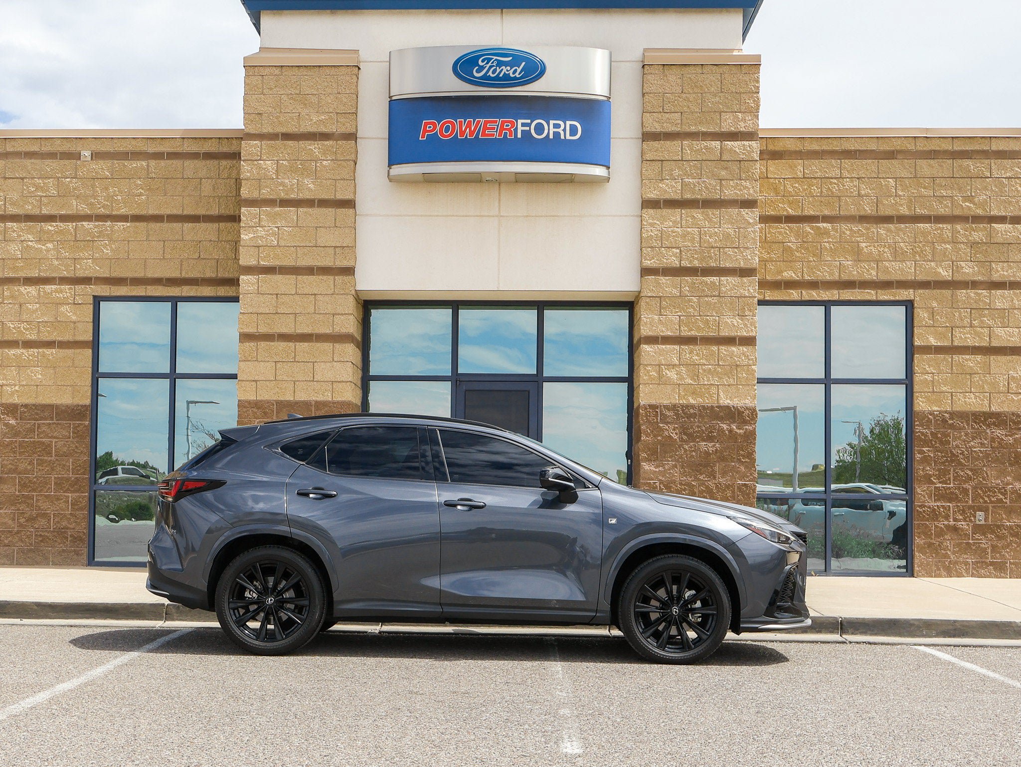 Used 2022 Lexus NX 350 F Sport w/ Towing Package (2000 Lbs) AWD/4WD image 5