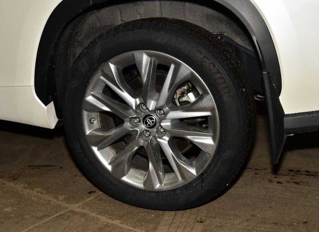 Used 2021 Toyota Highlander Limited image 35