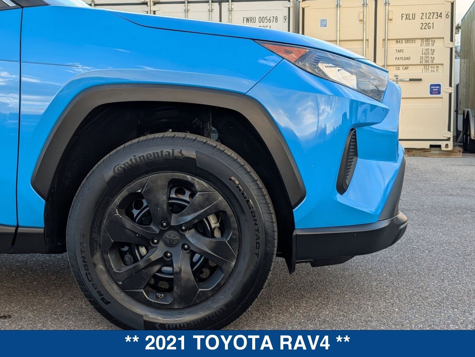 Used 2021 Toyota RAV4 LE image 11