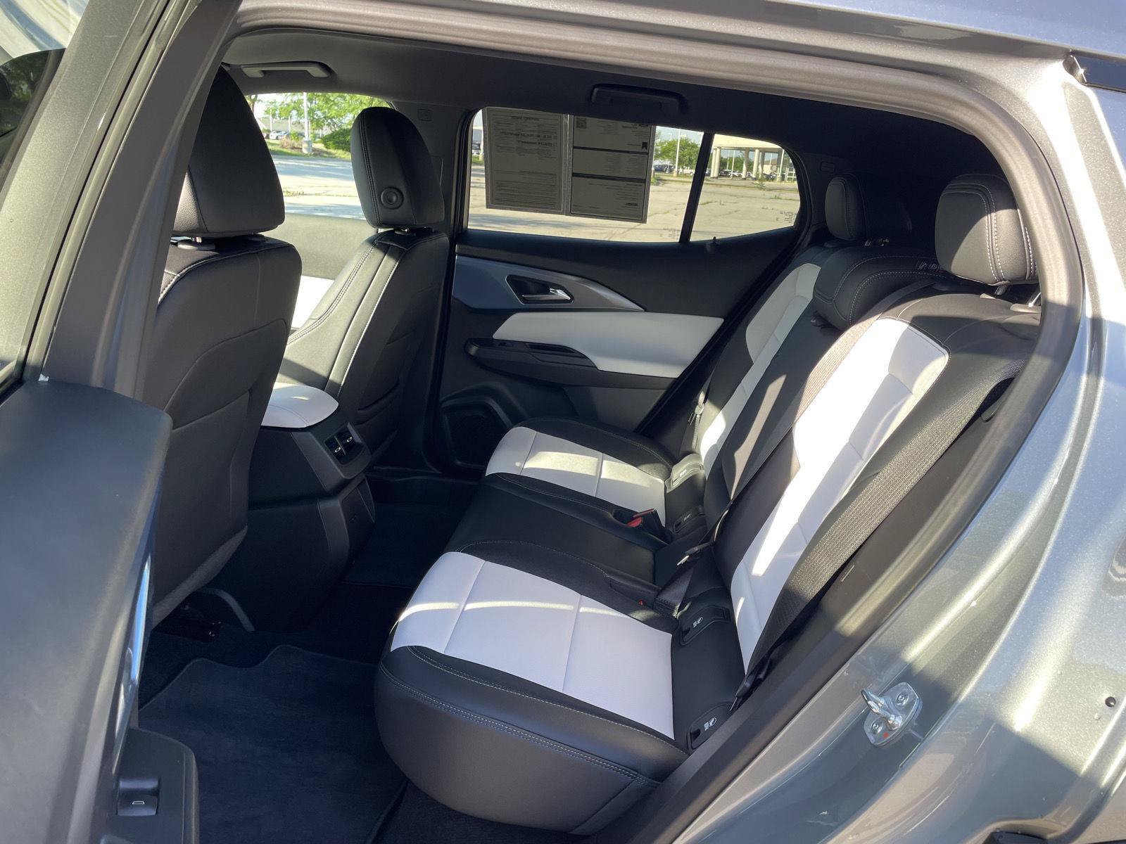 Used 2026 Chevrolet Equinox EV LT AWD/4WD image 19