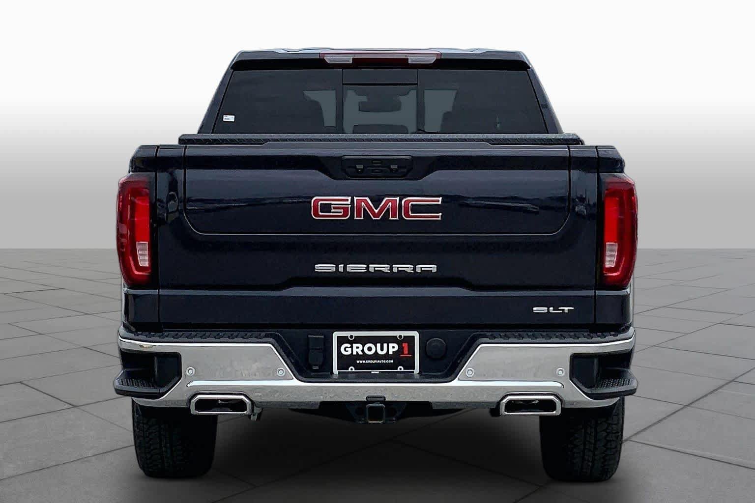 Used 2025 GMC Sierra 1500 SLT w/ SLT Premium Plus Package AWD/4WD image 5