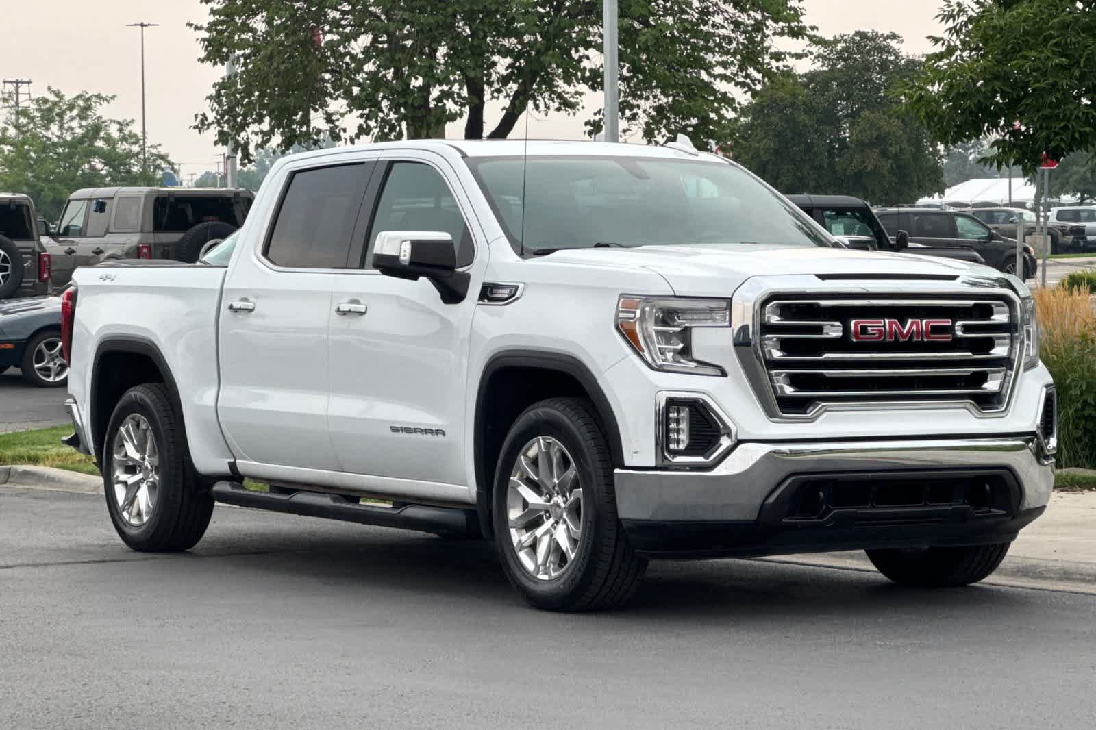 Used 2022 GMC Sierra 1500 SLT w/ SLT Convenience Package AWD/4WD image 9