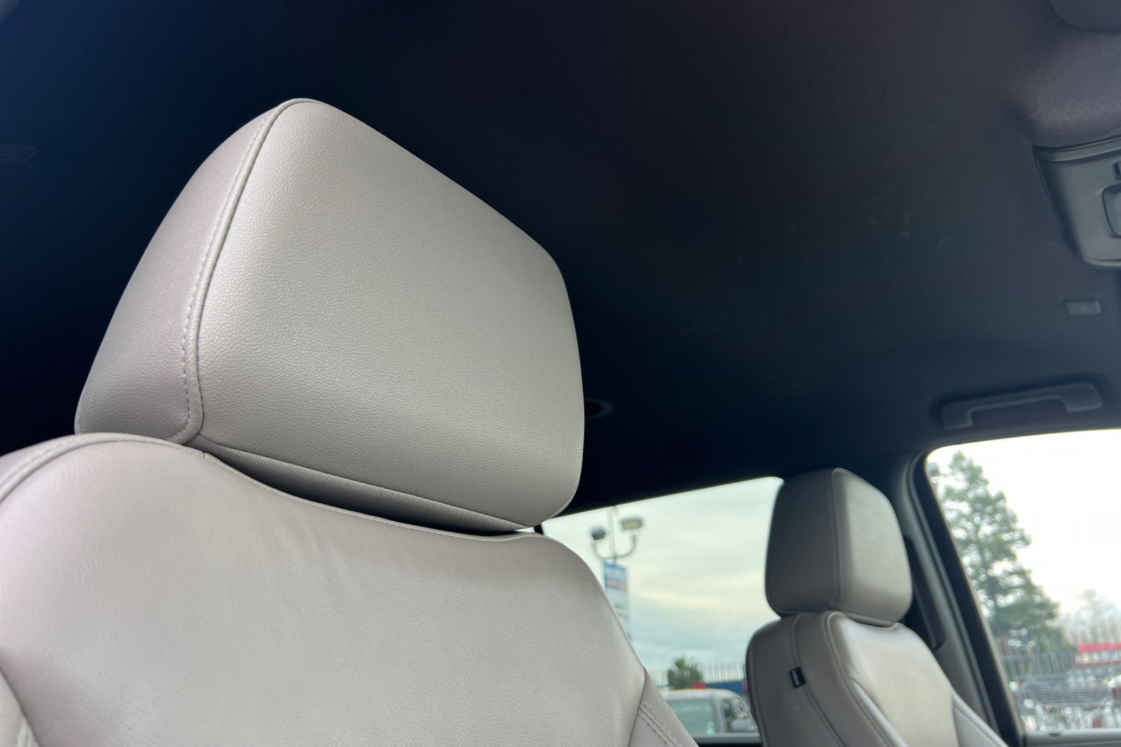 Used 2022 Chevrolet Tahoe Z71 image 19