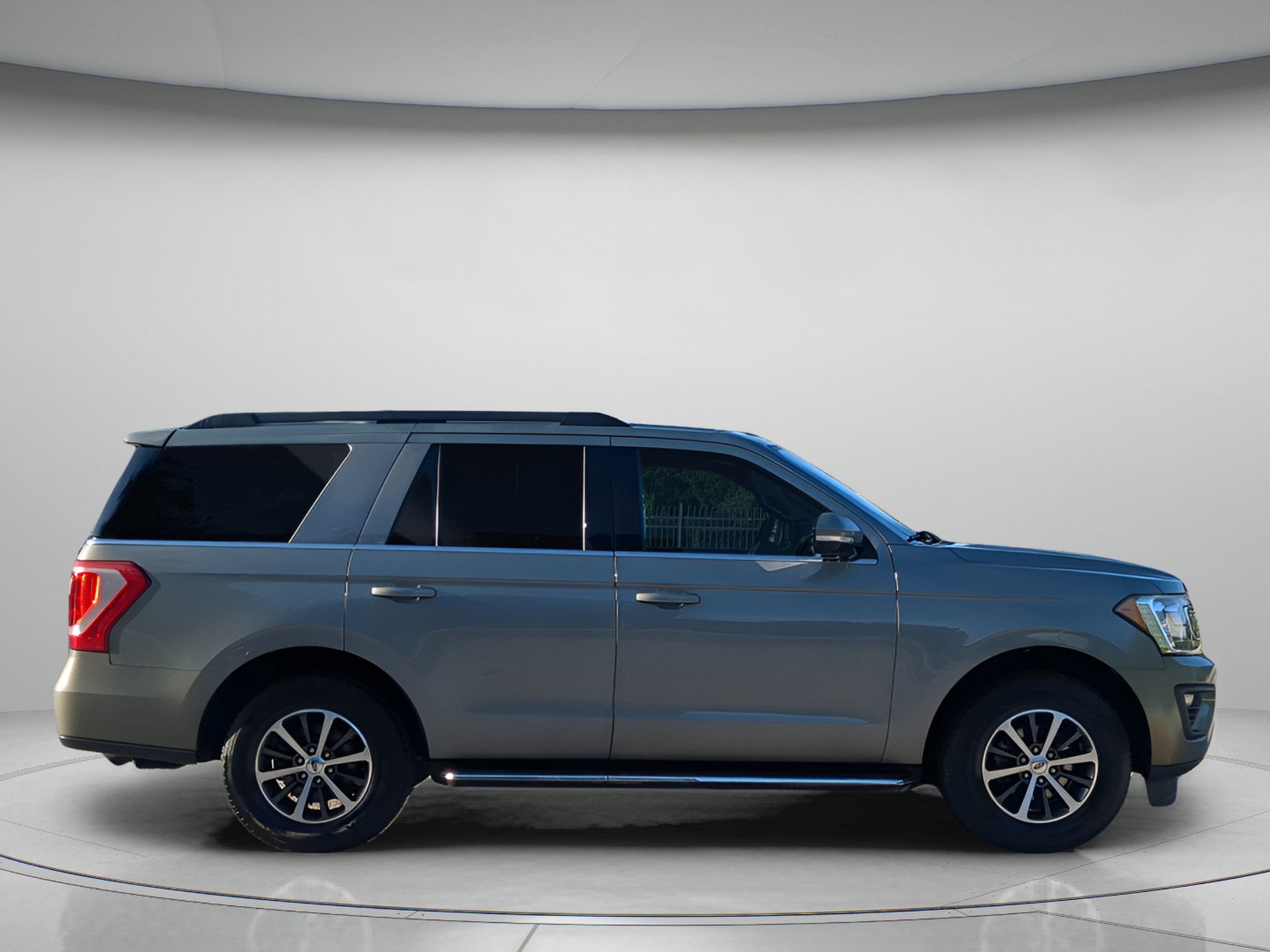 Certified 2019 Ford Expedition XLT w/ Equipment Group 202A RWD image 39