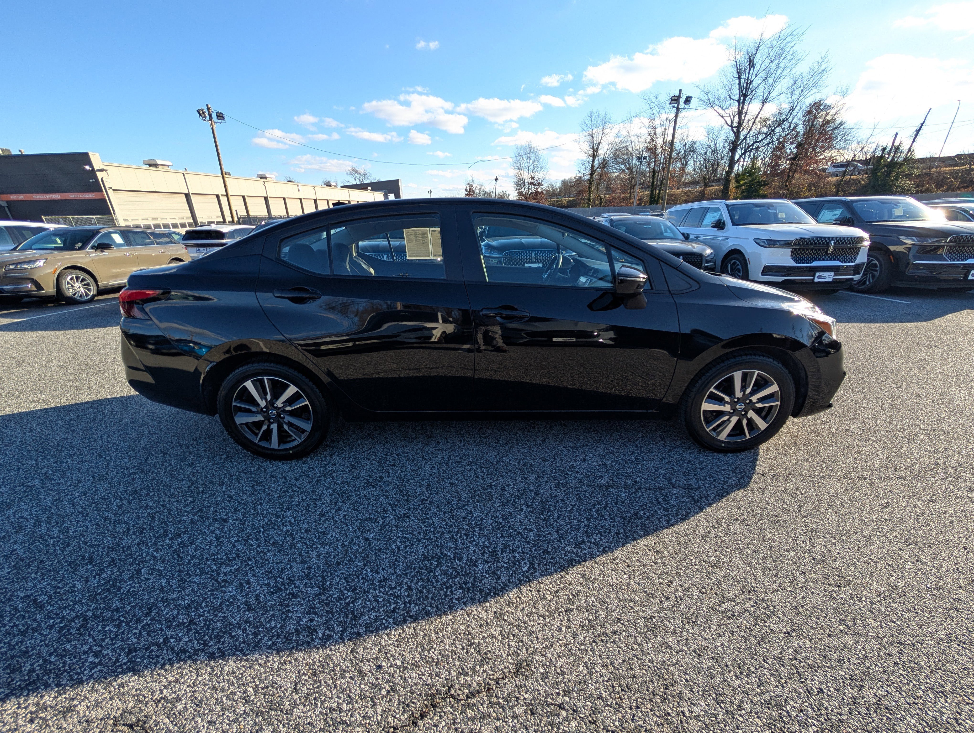 Used 2021 Nissan Versa SV image 8
