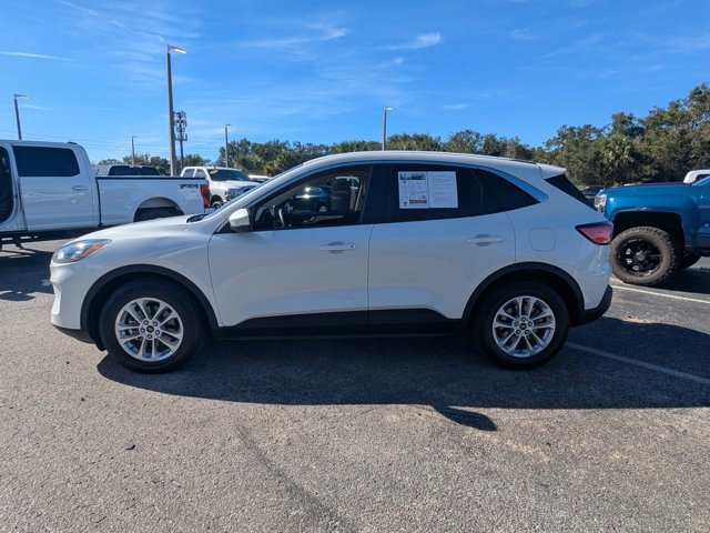 Certified 2020 Ford Escape SE image 2