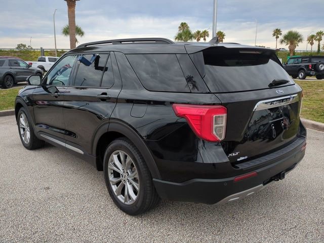 Certified 2023 Ford Explorer XLT w/ Equipment Group 202A RWD image 6