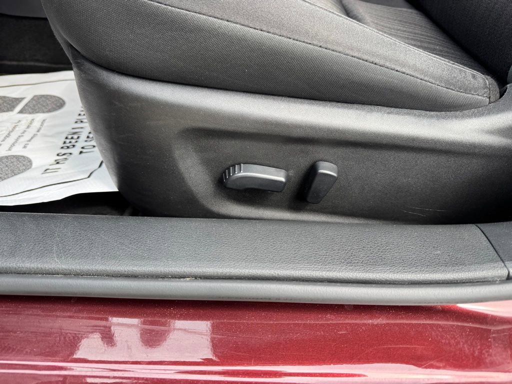 Used 2025 Nissan Altima 2.5 SV FWD image 13