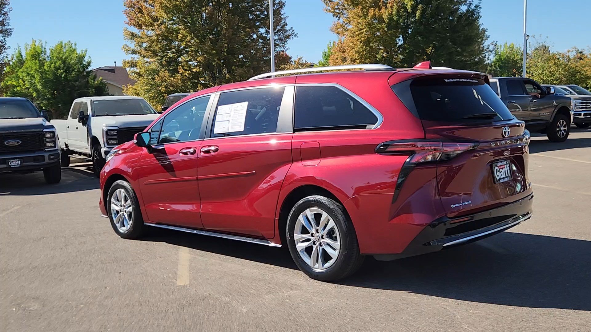 Used 2025 Toyota Sienna Limited AWD/4WD image 20