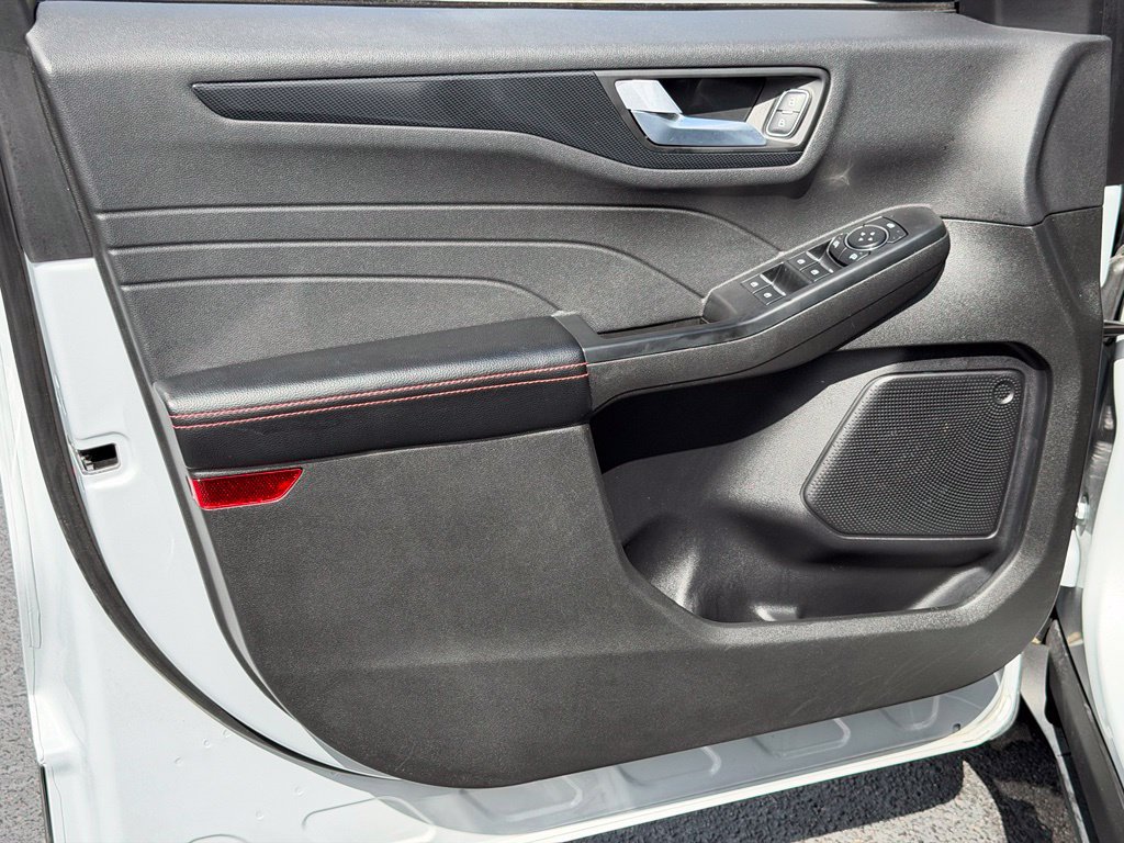 Certified 2025 Ford Escape ST-Line FWD image 22