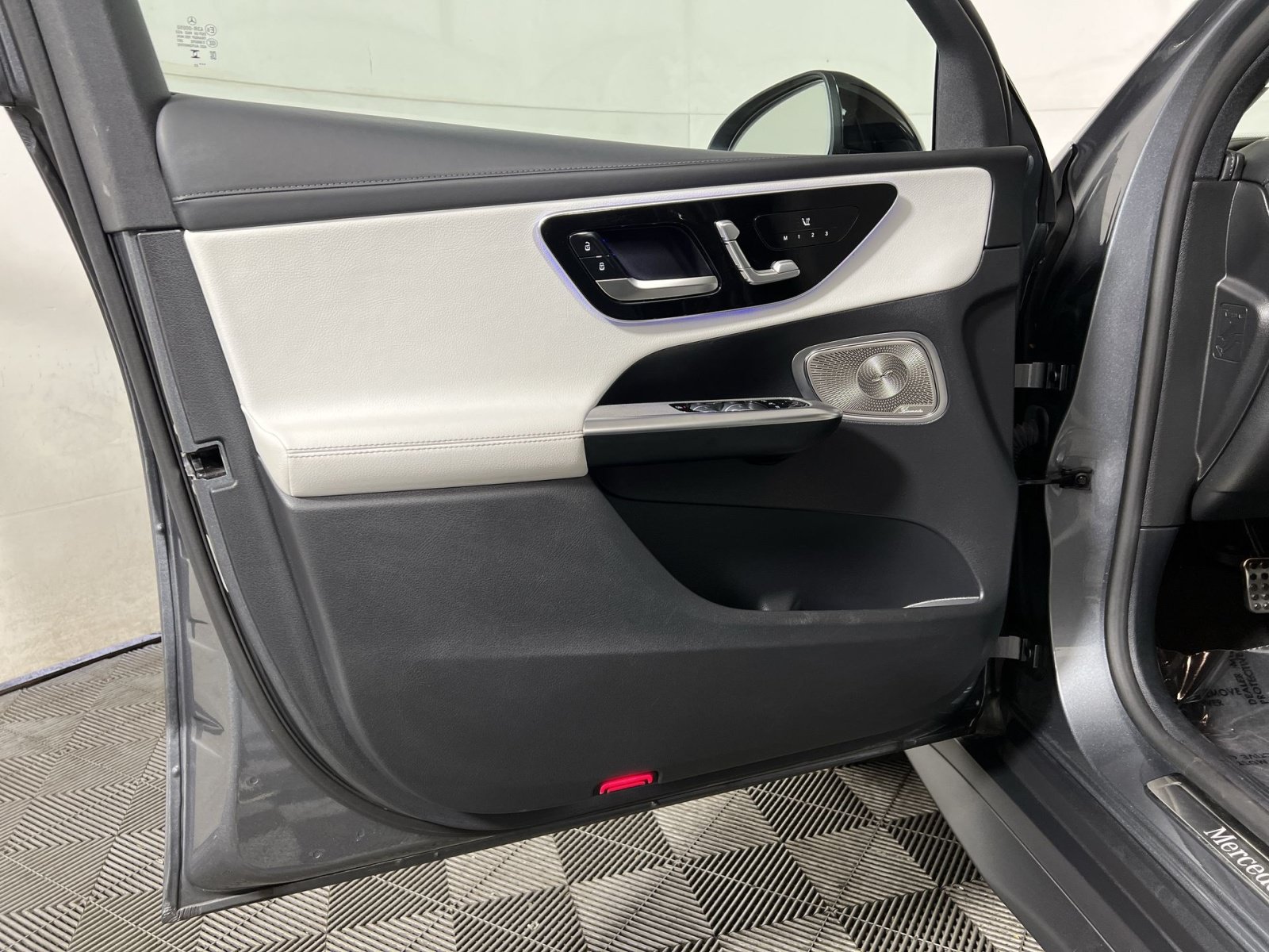 Used 2023 Mercedes-Benz GLC 300 4MATIC image 14