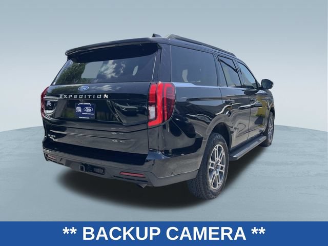 Certified 2025 Ford Expedition Active AWD/4WD image 3