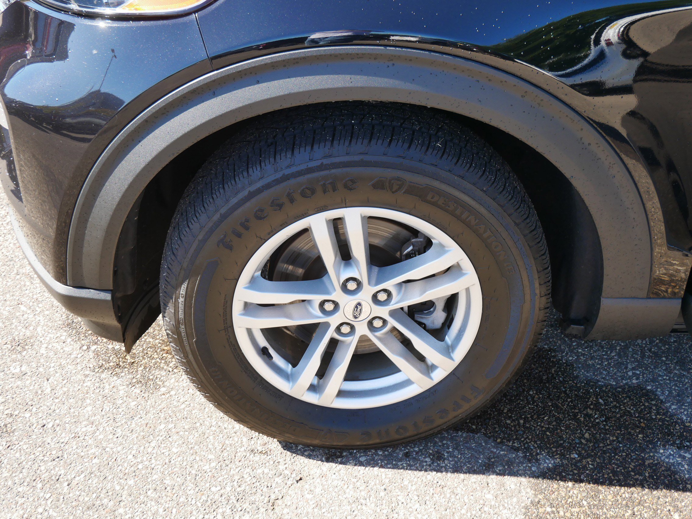 Certified 2022 Ford Explorer XLT w/ Equipment Group 202A image 15