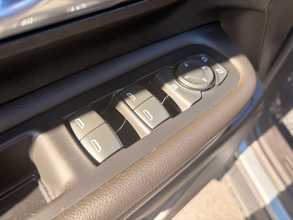 Used 2024 GMC Terrain AT4 w/ Tech Package AWD/4WD image 12