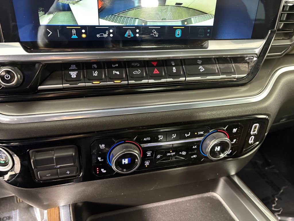 Used 2024 Chevrolet Silverado 3500 High Country image 19