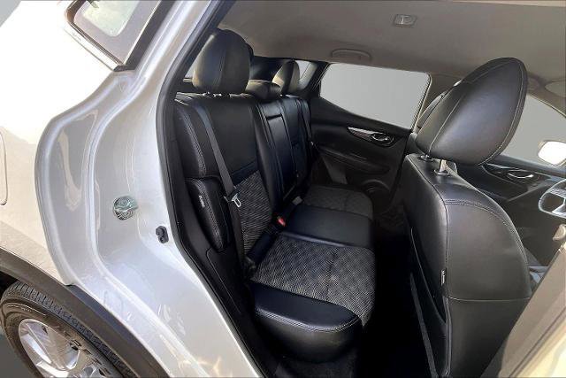 Used 2022 Nissan Rogue Sport SV w/ Technology Package image 30