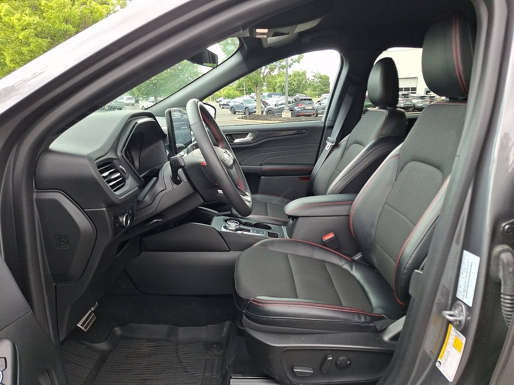 Certified 2023 Ford Escape ST-Line w/ Tech Pack #1 FWD image 15