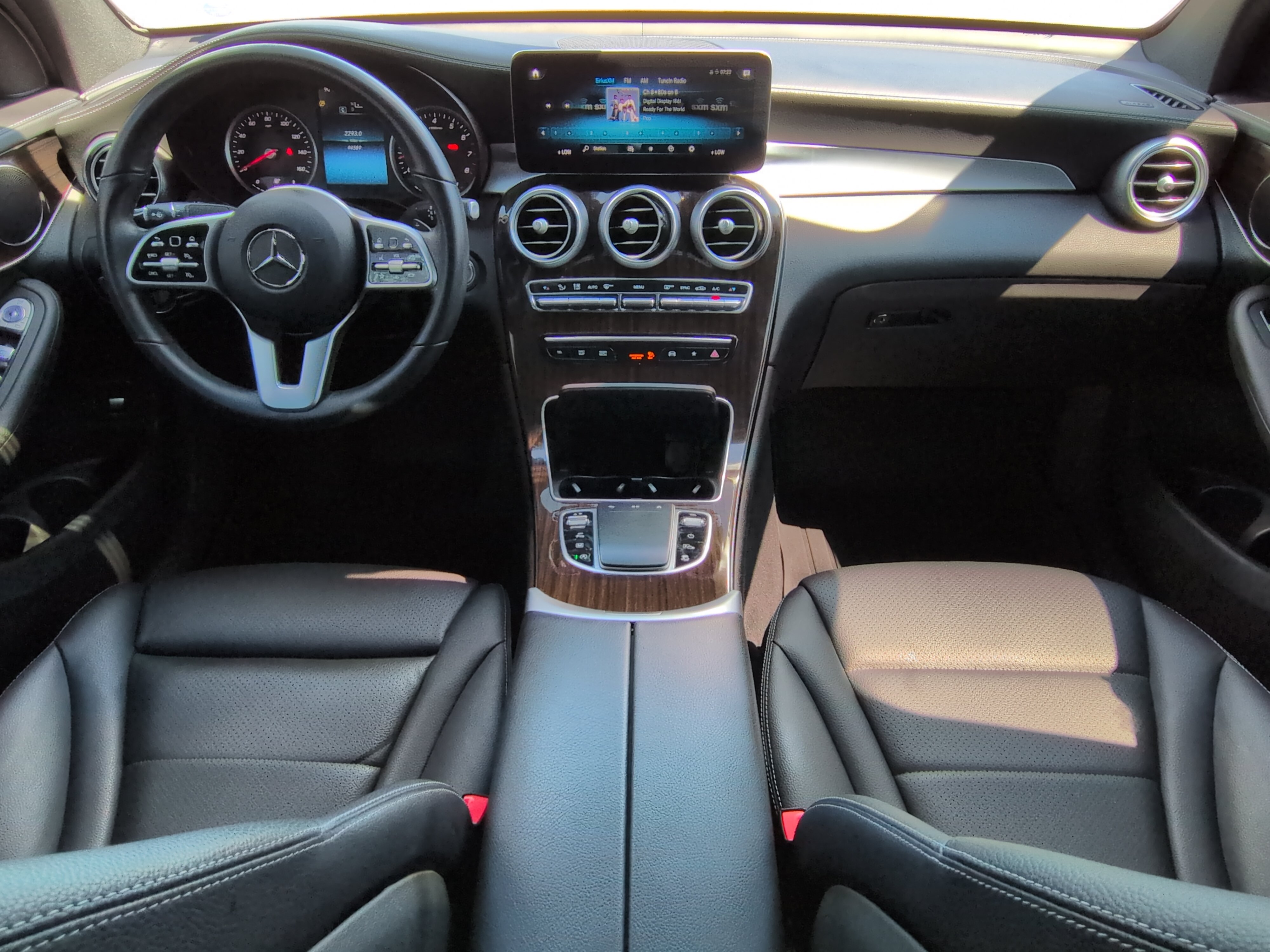 Used 2022 Mercedes-Benz GLC 300 4MATIC Coupe image 13