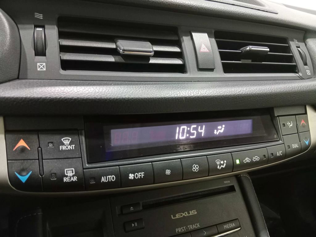 Used 2017 Lexus CT 200h 200h w/ Navigation System Package image 22