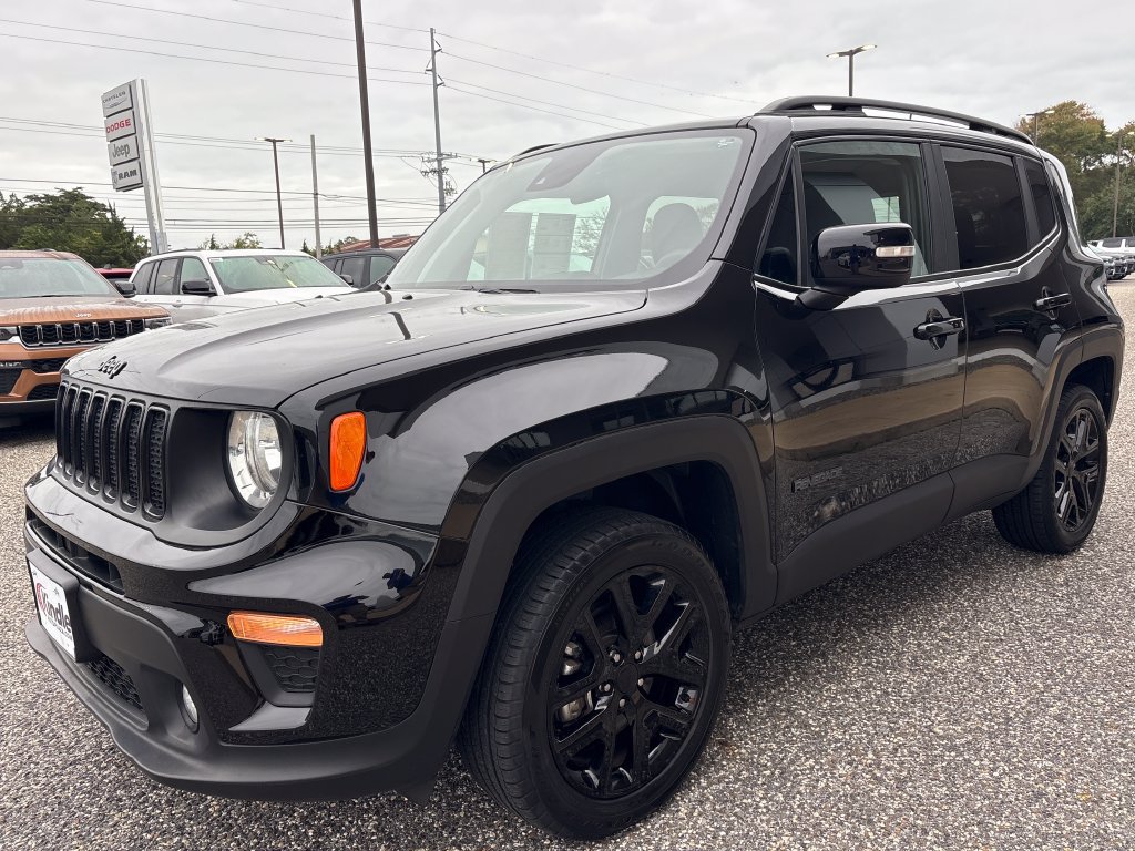 Used 2023 Jeep Renegade Altitude AWD/4WD image 4
