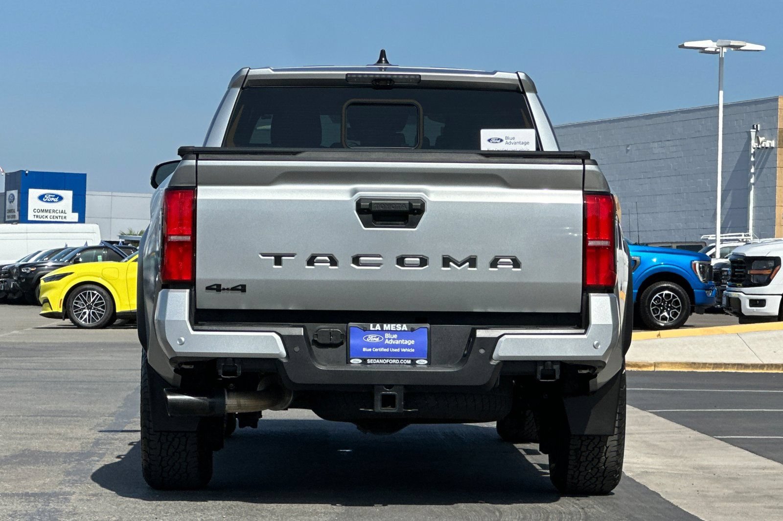 Used 2024 Toyota Tacoma TRD Off-Road w/ TRD Off Road Premium Package AWD/4WD image 4
