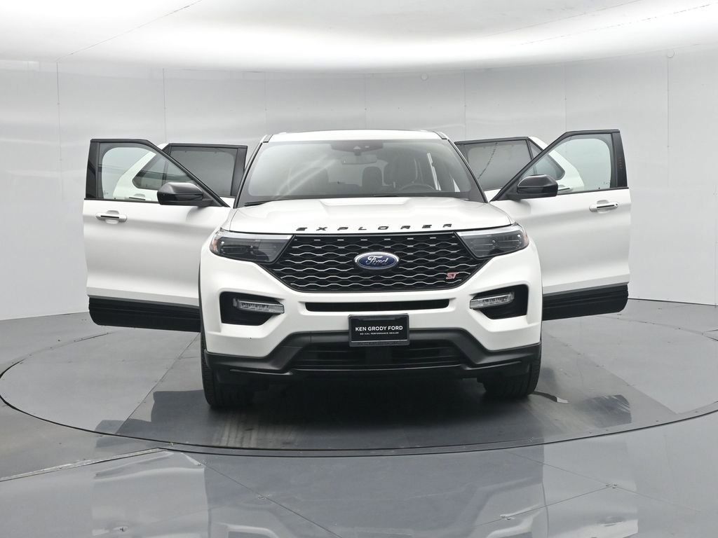 Certified 2022 Ford Explorer ST w/ ST Street Pack image 54