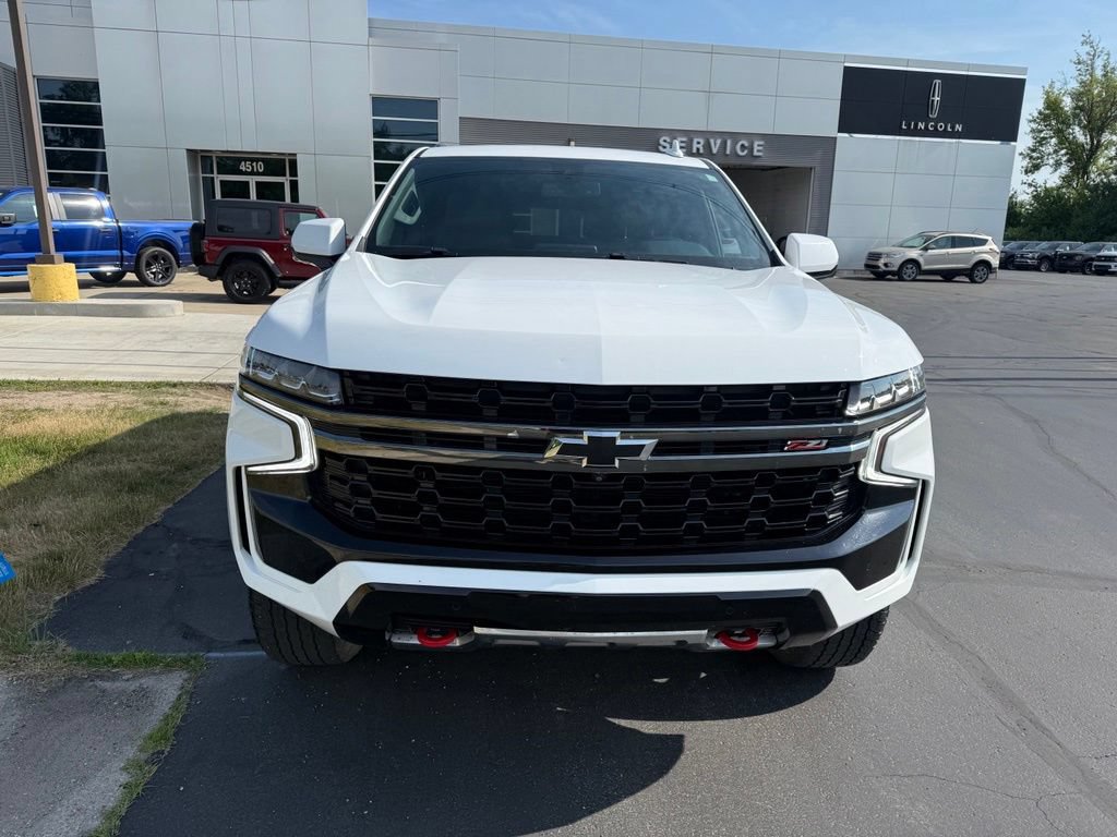 Used 2022 Chevrolet Tahoe Z71 w/ Luxury Package AWD/4WD image 4