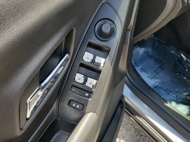 Used 2019 Chevrolet Trax LT w/ LT Convenience Package FWD image 24