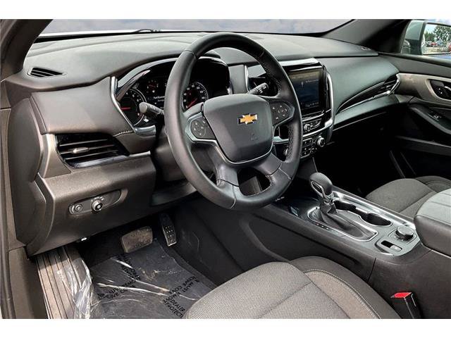 Used 2023 Chevrolet Traverse LT w/ LPO, Cargo Package AWD/4WD image 19