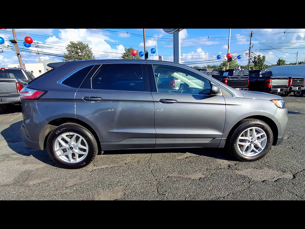 Certified 2024 Ford Edge SEL w/ Convenience Package AWD/4WD image 9