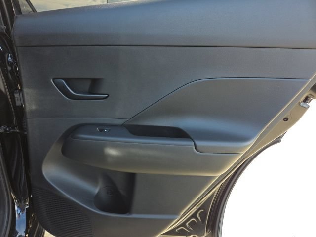 Used 2024 Hyundai Kona SEL w/ Convenience Package FWD image 21