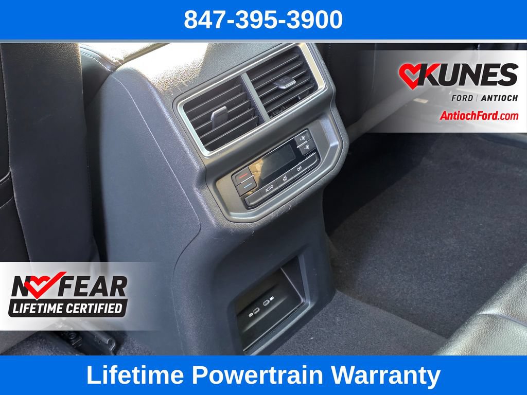 Used 2024 Volkswagen Atlas SE AWD/4WD image 22
