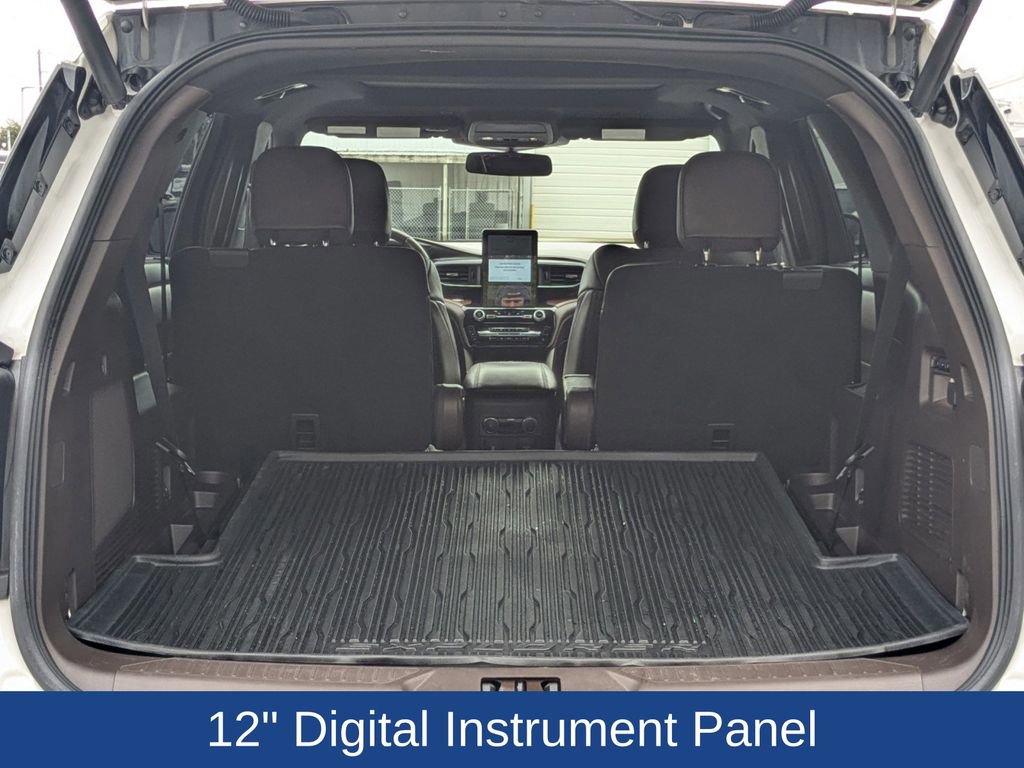 Certified 2022 Ford Explorer King Ranch w/ Premium Technology Package image 14